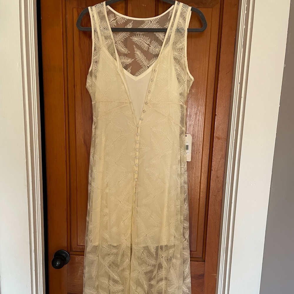 Shayanne ivory lace dress size small